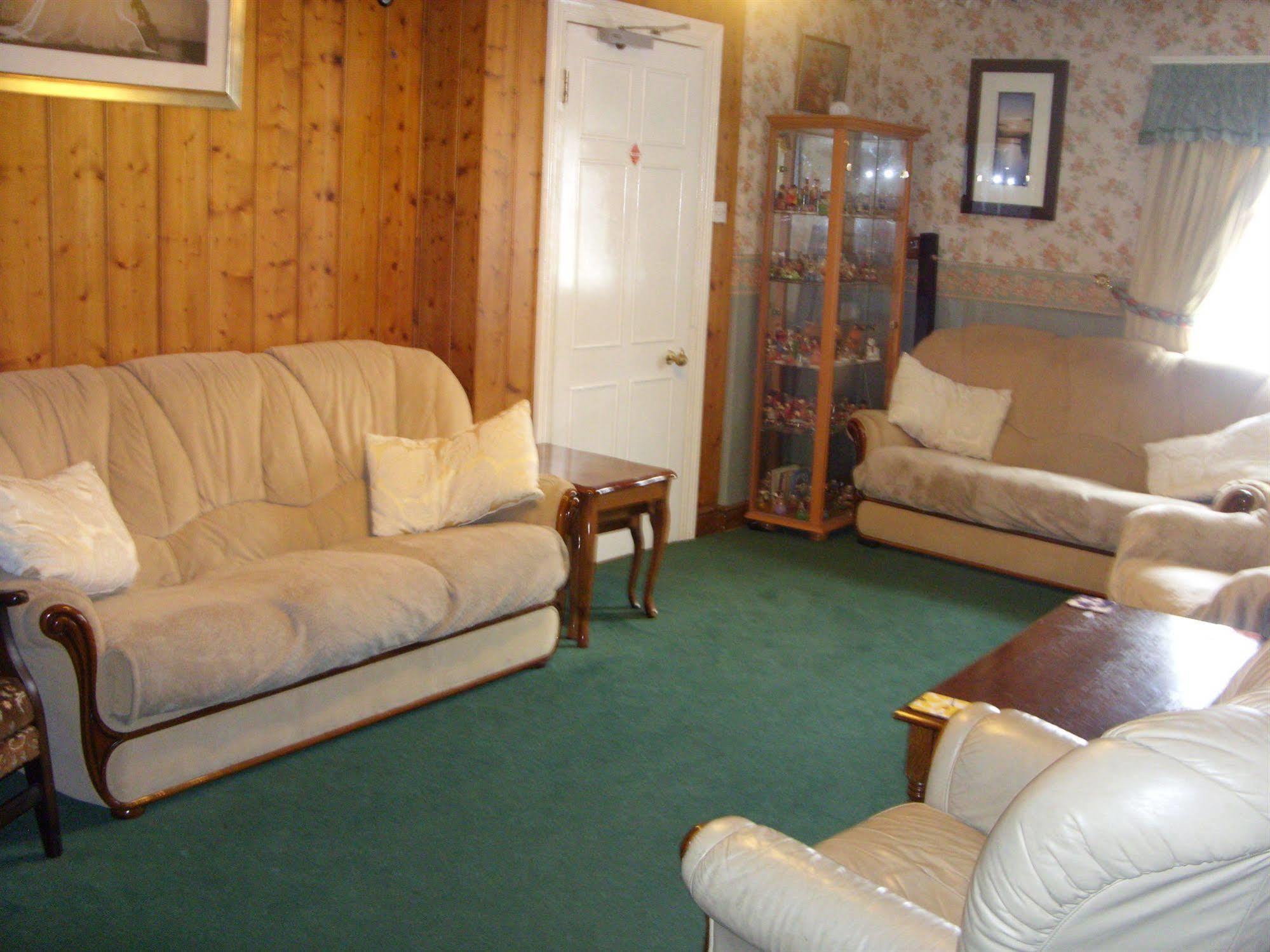 Old Castle Farm Guest House Brecon Exterior foto